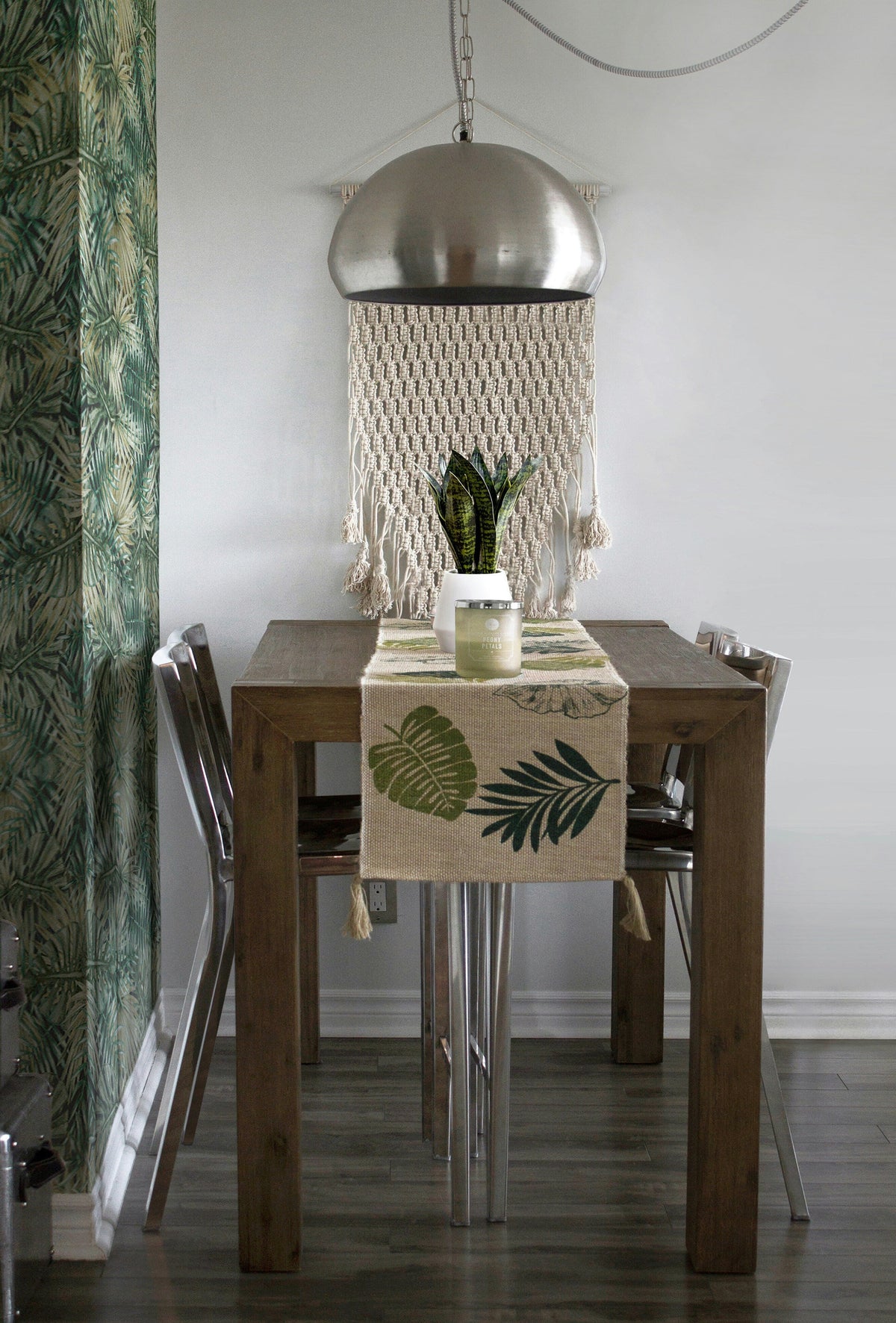 5 Creative Ways to Style a Table Runner for Every Season