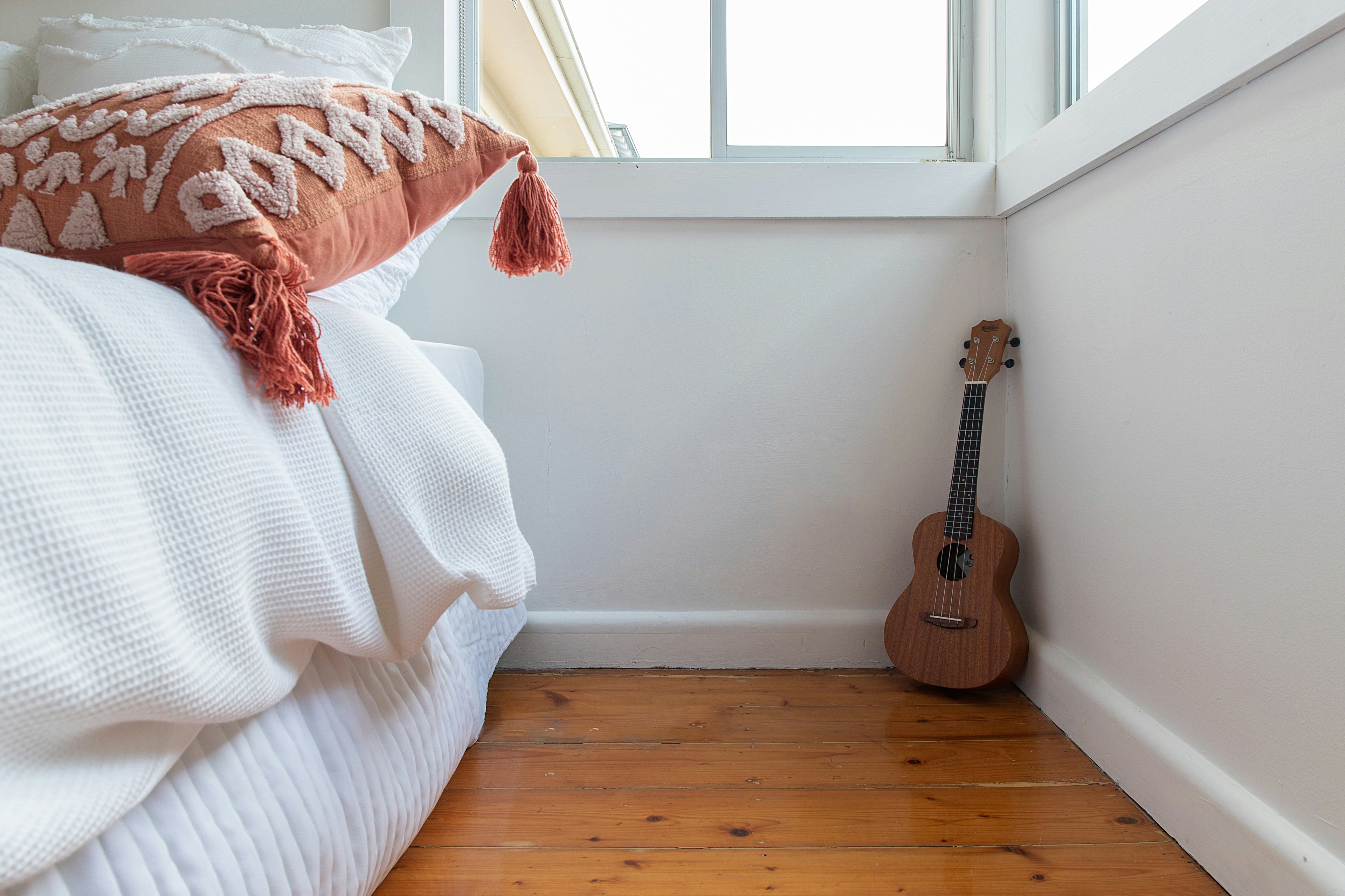 How to Choose the Perfect Length and Fabric for Your Bed Skirt