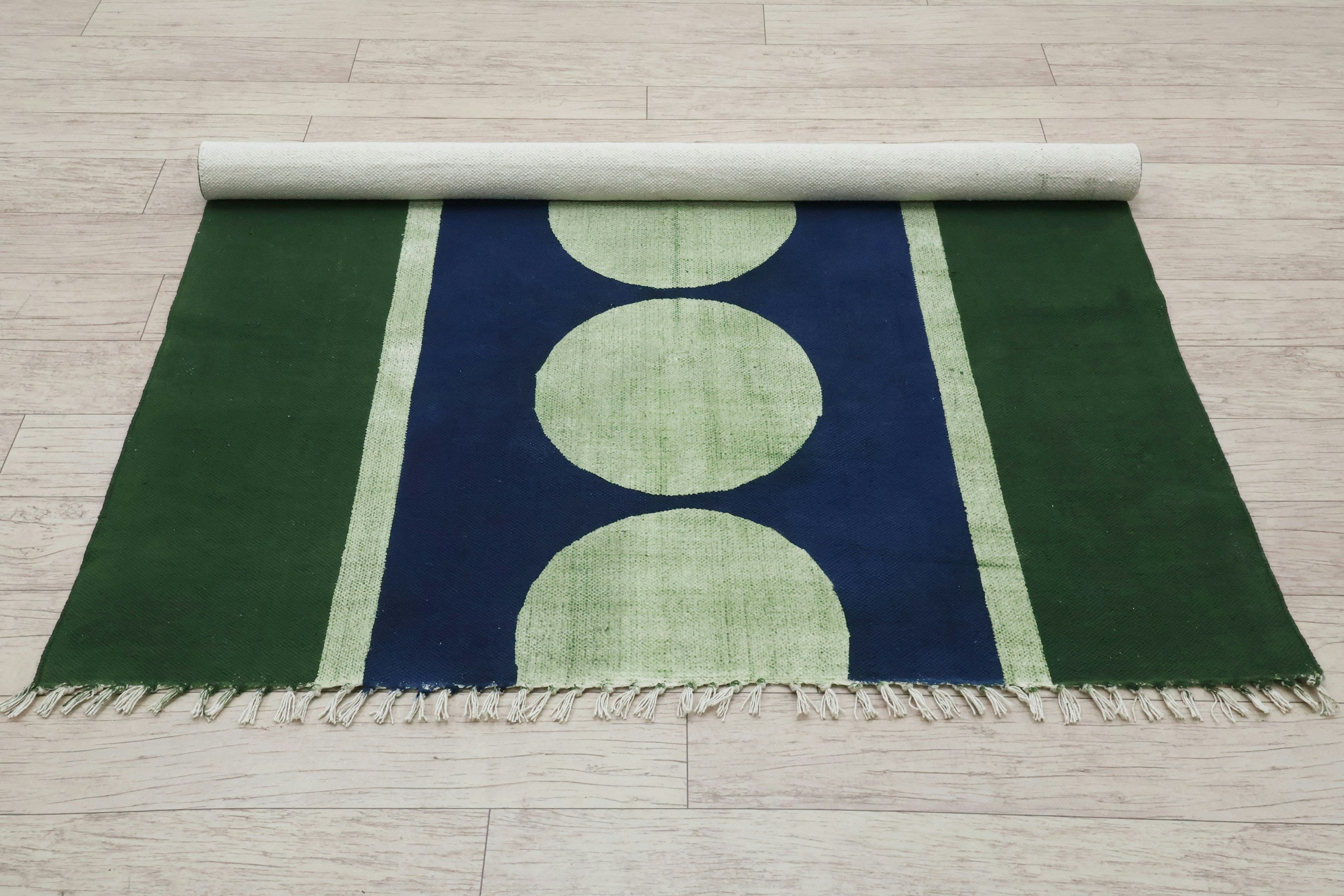 The Perfect Fit: A Foolproof Guide to Measuring Rug Sizes for Your Home