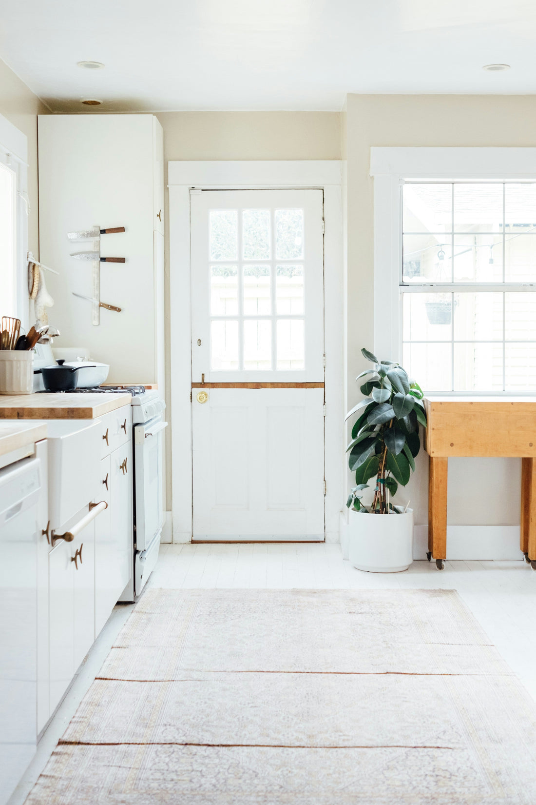 The Ultimate Guide to Washing and Maintaining Your Stitch & Style Rug