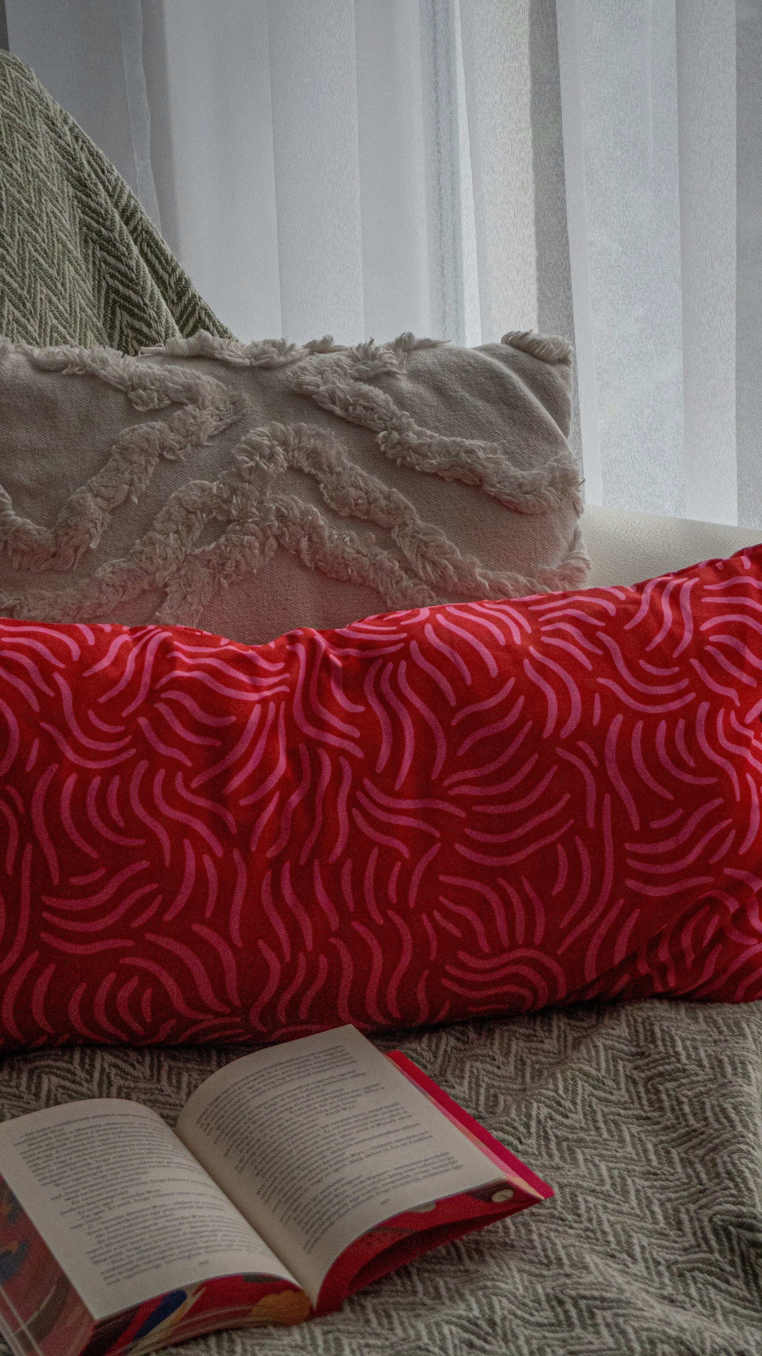 Body Pillow Covers: Combining Comfort with Interior Aesthetics