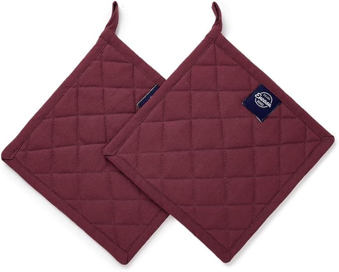 Encasa XO Heat Resistant Cotton Pot Holders with Hanging Loop - Set of 2 - Maroon - Multipurpose Quilted Everyday Hot Pad for Kitchen, Camping, BBQ & Microwave - 8x8 in