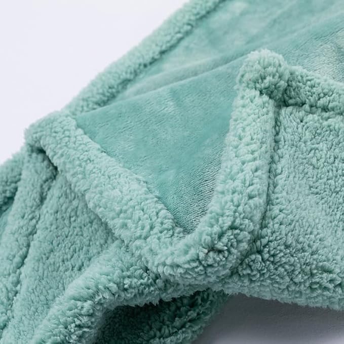 Maidewow Green Dog Blanket for Pet Bed Cover Reversible Waterproof Puppy Fleece Blankets Leakproof Sofa Couch Cover Doggie Cat Pet Blanket for Warm Fluffy Washable Mat-Green,XL
