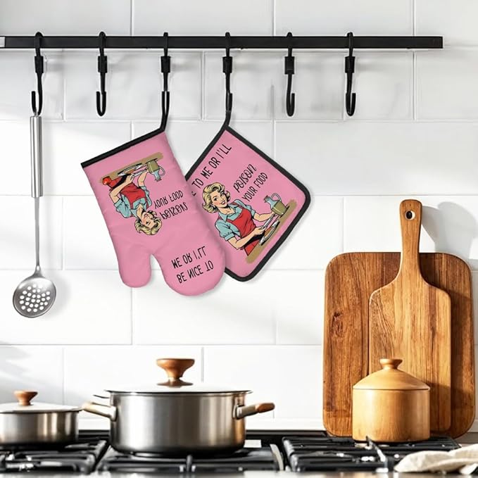 DYJYBMY Be Nice to Me Or I'll Poison Your Food Funny Oven Mitts and Pot Holder Set, Vintage Pink Kitchen Gadgets for Women, Baking Gifts for Mom Sister BFF Chef Friend Hostess Housewarming Gifts
