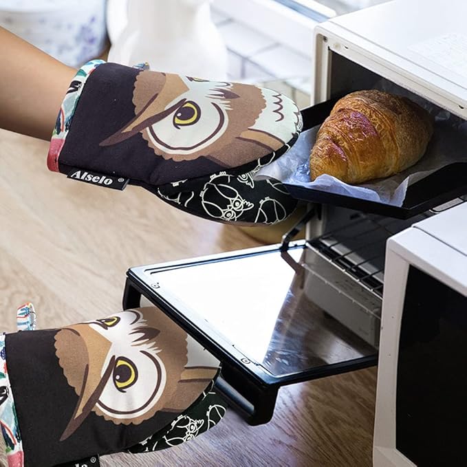 Mini Oven Mitts,2pk - Silicone Little Kitchen Gloves, Heat Resistant with Non-Slip Grip and Soft Quilted Cotton Lining for Safe Baking Cooking Barbecue (Black, 2)