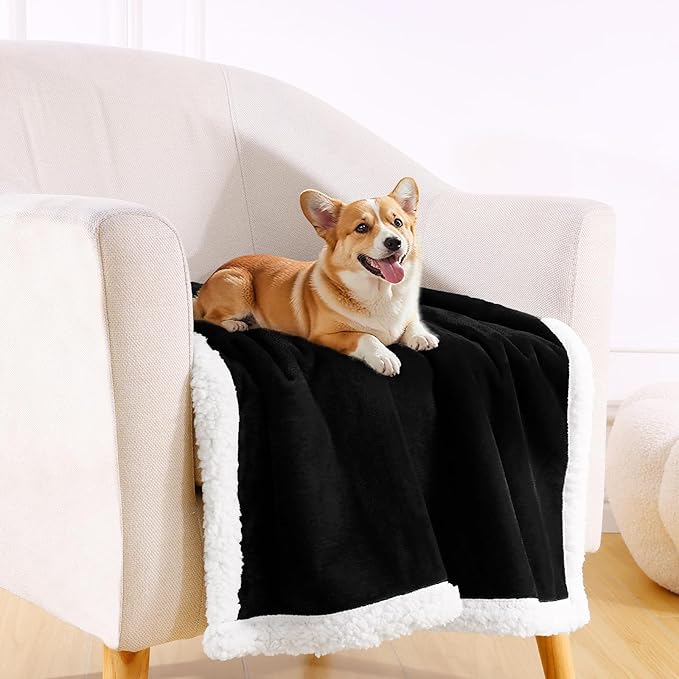 Smiry Waterproof Blanket Throw for Large Dogs, Soft Reversible Dog Blanket for Sofa Couch Bed, Washable Leakproof Sherpa Fleece Furniture Couch Protector(40"x60", Black/White)