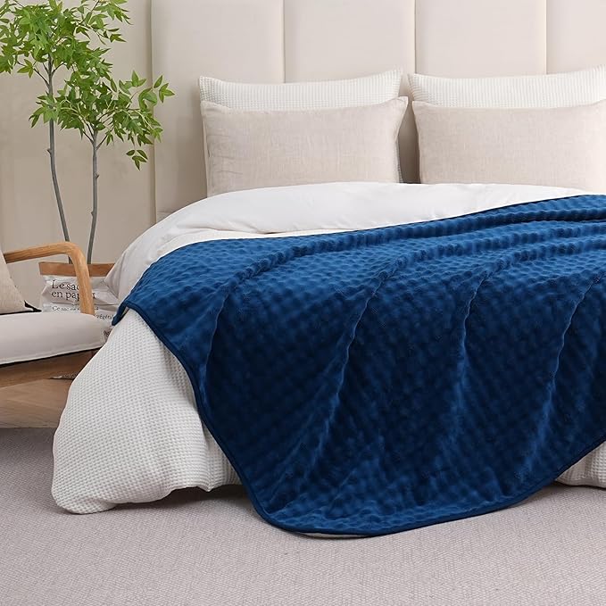 Yaning Waterproof Blanket for Bed Couch Sofa Car, Soft Leakproof Dog Blanket with 3D Bubble Pattern, Reversible Water Proof Pet Blankets for Dogs Cats Puppies (60"x80", Navy Blue)