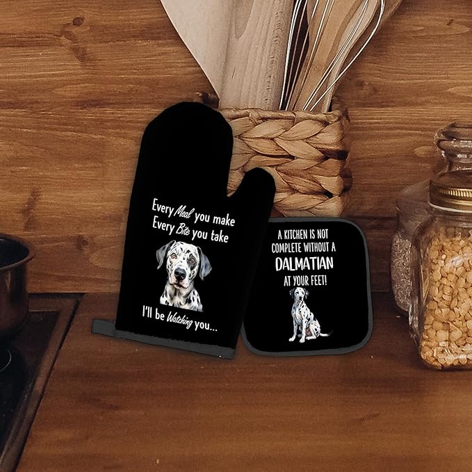 Dalmatian Gifts Dog Oven Mitts and Pot Holders Sets, Dalmatian Dog Decor Kitchen Accessories Sets, Complete Without a DalmatianDog Heat Resistant Oven Glove Potholders for Kitchen Baking