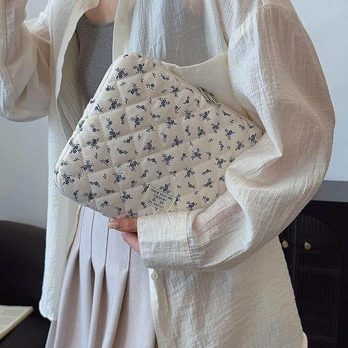Puffy Laptop Sleeve 13-15.6 Inch Cute Quilted Laptop Protective Case Padded Floral Computer Sleeve for MacBook (A-Light Blue, 11 Inch)