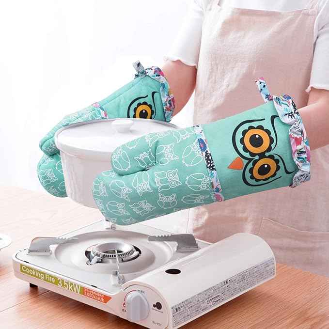 Oven Mitts, Heat Resistant with Soft Quilted Cotton Lining Set of 2, Fashion Animal Design with Silicone Printing Anti-Slip Kitchen Gloves for Safe Backing Cooking Barbecue (Green 2)