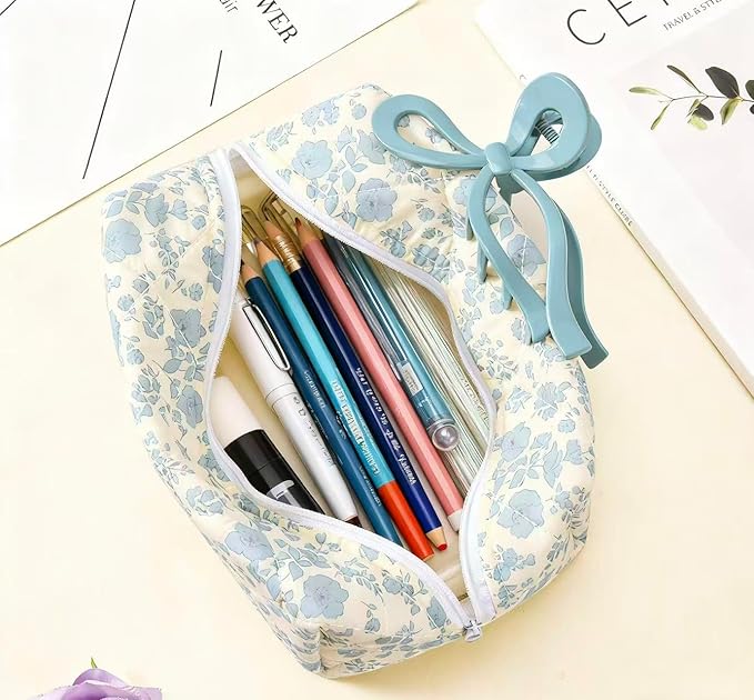 MZLUWM 2 Pcs Makeup Bag Travel Cosmetic Bag，Cute Floral Quilted Makeup Bag Set for Women Girls，Cotton Travel Toiletry Zipper Make Up Pouch (Blue Floral)