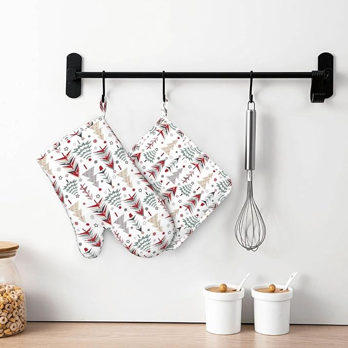 Christmas Trees Oven Mitts and Pot Holders Set, 4pcs Silicone Winter Snowflake Pattern Oven Glove for Kitchen Heat Resistant Christmas Oven Mitts and Potholders Non-Slip for Cooking
