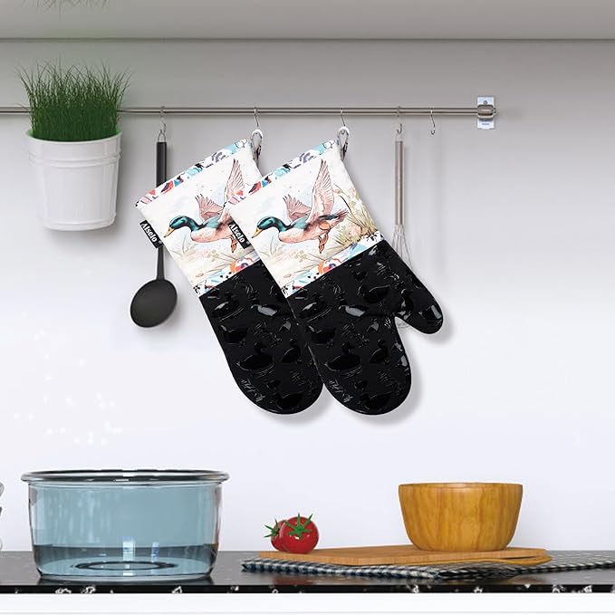 Oven Mitts, Heat Resistant with Soft Quilted Cotton Lining Set of 2, Fashion Duck Design with Silicone Printing Anti-Slip Kitchen Gloves for Safe Backing Cooking Barbecue (Darkgray, Duck)