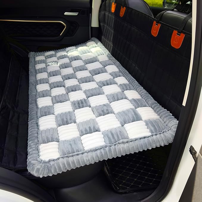 AEEISHOMEREFORM Dog Bed for Car Backseat, Non-Slip Pet Mat Furry Back Seat Blanket for Dogs, Washable Seat Cover for Backseat Extenders (Grey&White, 24.8x54 inch)