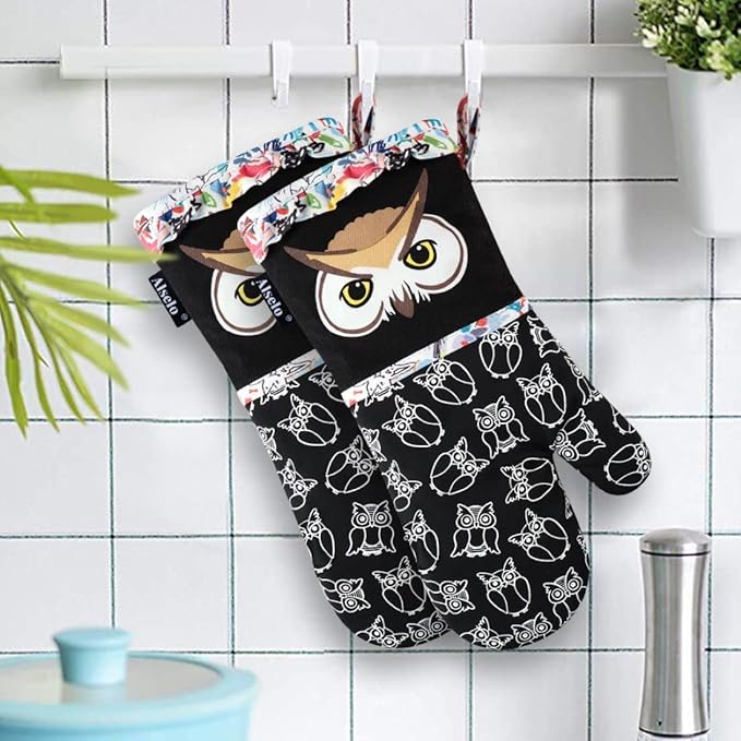 Oven Mitts, Heat Resistant with Soft Quilted Cotton Lining Set of 2, Fashion Animal Design with Silicone Printing Anti-Slip Kitchen Gloves for Safe Backing Cooking Barbecue（Black 2）