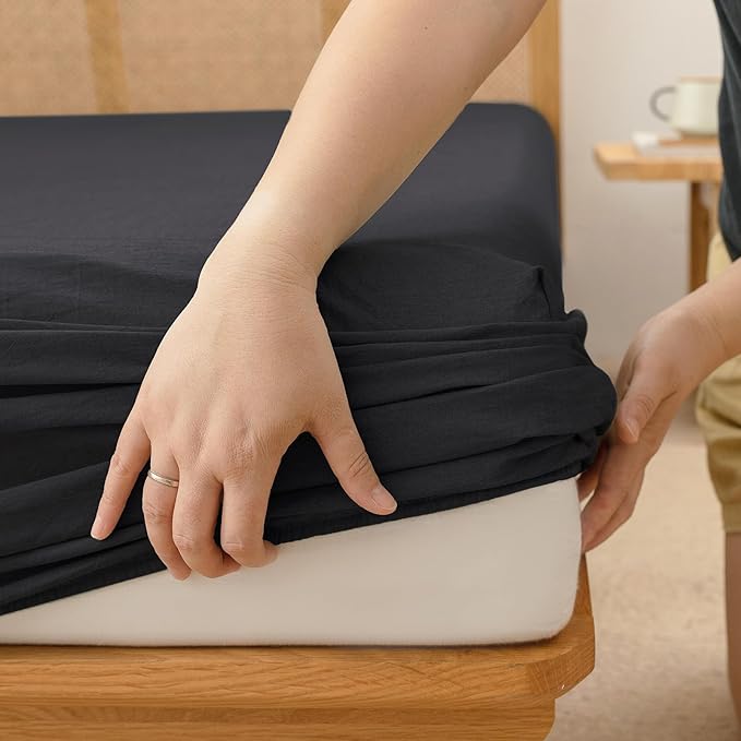 BESTOUCH Sheet Set 100% Washed Cotton Linen Feel Super Soft Comfortable Chic Lightweight 4 Pcs Home Bedding Set Solid Deep Black Cal King
