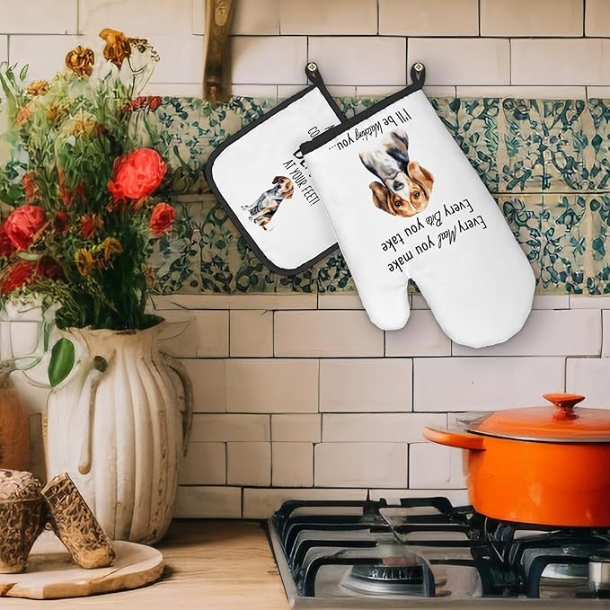 Beagle Gifts for Women Men, Dog Oven Mitts and Pot Holders Sets, Beagle Dog Decor Kitchen Accessories Sets, Complete Without a Beagle Dog Heat Resistant Oven Glove Potholders for Kitchen Baking