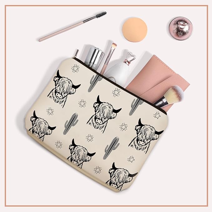 Girlly Western Cow Gifts Makeup Bag: Versatile Highland Cow -Themed Cosmetic Bags，Perfect for Teen Girls, Women & Cowgirl Stuff - Ideal Gift for Travel, Parties, Birthdays, Christmas.