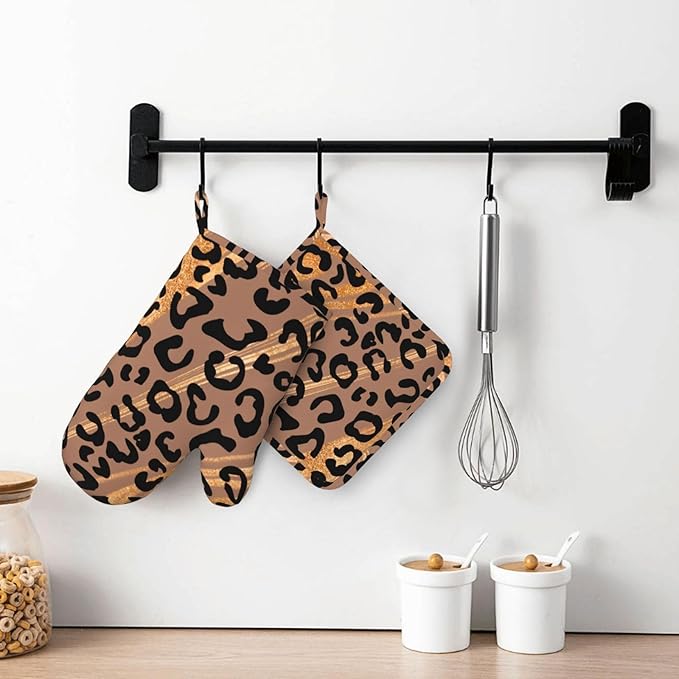 Silicone Oven Mitts and Pot Holders Sets, Home Golden Leopard Print Heat Resistant BBQ Gloves for Kitchen Baking Cooking Grilling Microwave