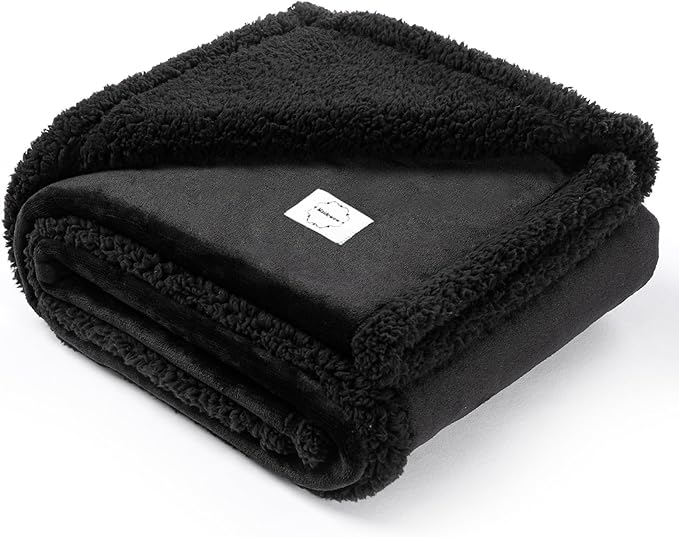 Maidewow Waterproof Dog Blanket Reversible Pet Bed Cover Puppy Blankets Leakproof Sofa Couch Washable Cover Cat Fluffy Black Pet Blanket for Warm-S