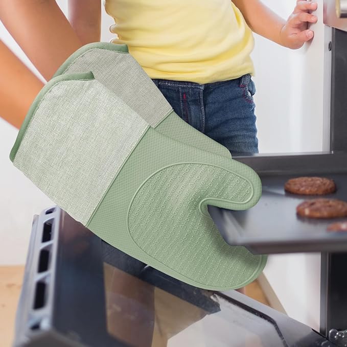 Homewear Marlow Silicone Extra Long Oven Mitt 2 Piece Set, Heat and Slip Resistant, Recycled Cotton with Soft Lining, Thick Kitchen Gloves for Cooking, Green