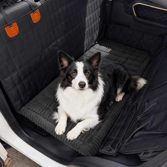 HYuMCCyhT Backseat Pet Bed Mat Dog Bed for Car Deluxe Dog Seat Covers Non-Slip Travel Pet Mat Fit for Backseat Extenders Car Seat Protector (Black, for Truck/Large SUVs（56.3"x28.7")