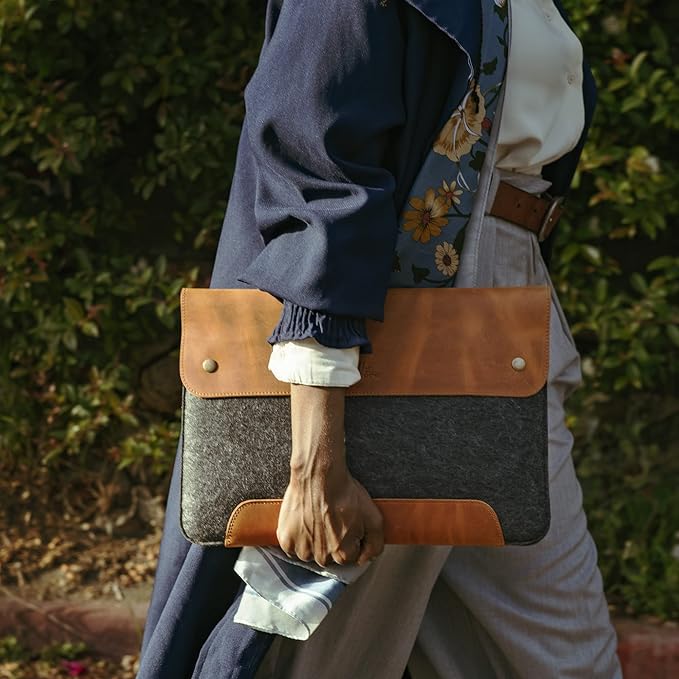 MegaGear Genuine Leather and Fleece MacBook Bag Laptop Sleeve for MacBook Pro and MacBook Air Case 14 Inch - 13 Inch (M4, M3, M2, M2, M1, Pro, Max) 13.3 Inch, iPad Pro 12.9 Inch - 2020 to 2024 Models