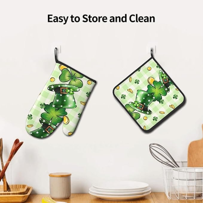 St Patricks Day Shamrock Hat Oven Mitts and Pot Holders Set of 2 Clover Gold Coin Heat Resistant Potholders Oven Hot Pads Buffalo Plaid Oven Gloves Accessories for Kitchen Chef Cooking BBQ