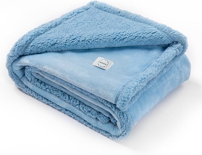 Maidewow Waterproof Dog Throw Blanket Reversible Fluffy Blue Pet Bed Cover Puppy Blankets Leakproof Sofa Couch Washable Cover Cat Pet Blanket for Warm-Lake Blue,S