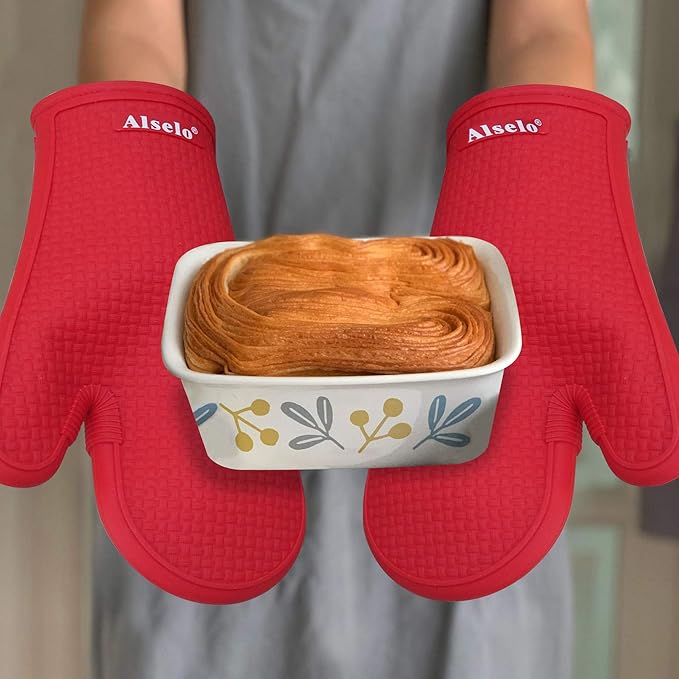 Oven Mitts Heat Resistant Silicone Kitchen Gloves for 550 Degrees with Waterproof and Non-Silp, Set of 2 Oven Gloves for Baking Cooking Barbecue Microwave Machine Washable (Red, 2)