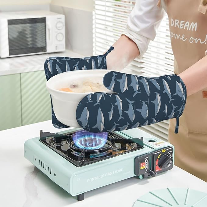 Sharks Oven Mitts and Pot Holders Set of 4 Silicone Blue Sharks Kitchen Mitten Gloves and Non-Slip Potholders Set Heat Resistant Oven Gloves Hot Holders for Kitchen