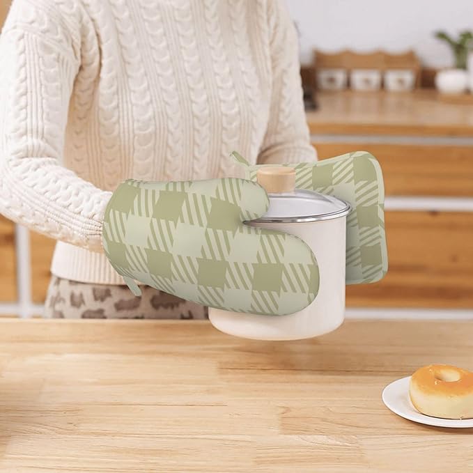 Oven Mitts and Potholders Green Checkered Scales Silicone Glove Heat Resistant, Kitchen Gloves for Cooking, 2-Piece Set