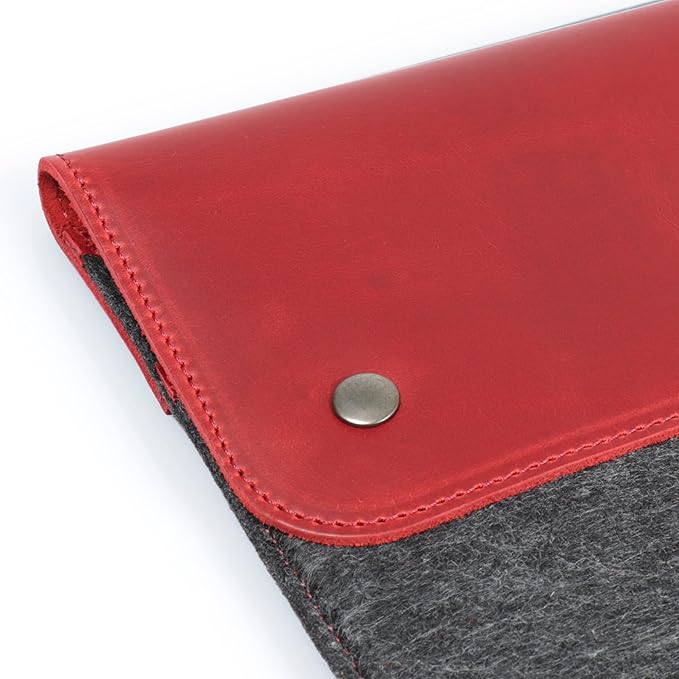 MegaGear Genuine Leather and Fleece MacBook Bag Laptop Sleeve for MacBook Pro and MacBook Air Case 14 Inch - 13 Inch (M4, M3, M2, M2, M1, Pro, Max) 13.3 Inch, iPad Pro 12.9 Inch - 2020 to 2024 Models