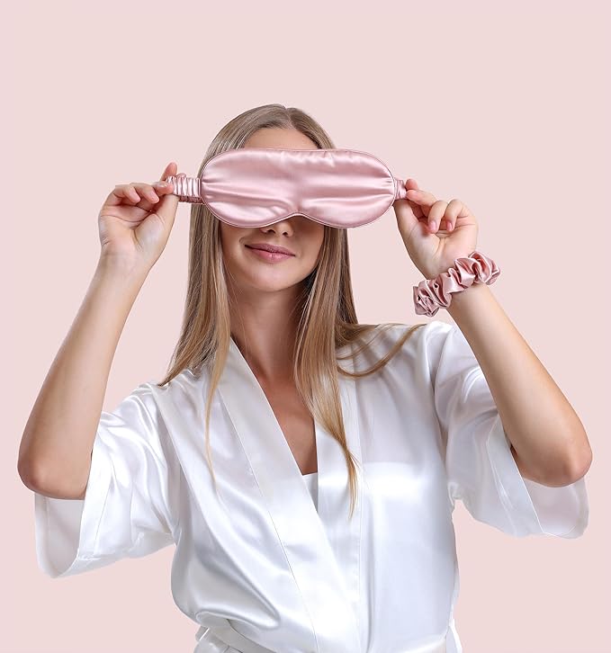Vénera Silk Sleep Mask - 100% Pure 22 Momme Mulberry Silk Eye Sleeping Mask for Women and Men - Blackout Eye Mask for Sleeping (Light Pink)