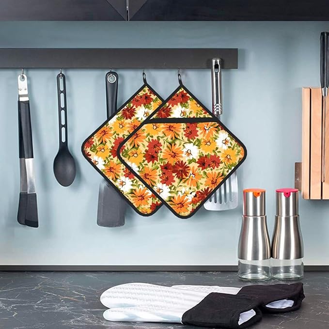 2 Pieces Floral Daisy House Pot Holders for Kitchen Heat Resistant, 2pc Decorative Flower Pot Holder Set, Fashionable Pot Holders for Kitchen and Baking (Orange)