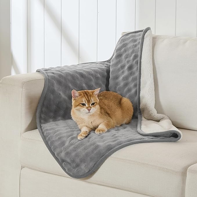 Yaning Waterproof Blanket for Bed Couch Sofa Car, Soft Leakproof Dog Blanket with 3D Bubble Pattern, Reversible Water Proof Pet Blankets for Dogs Cats Puppies (30"x40", Grey)