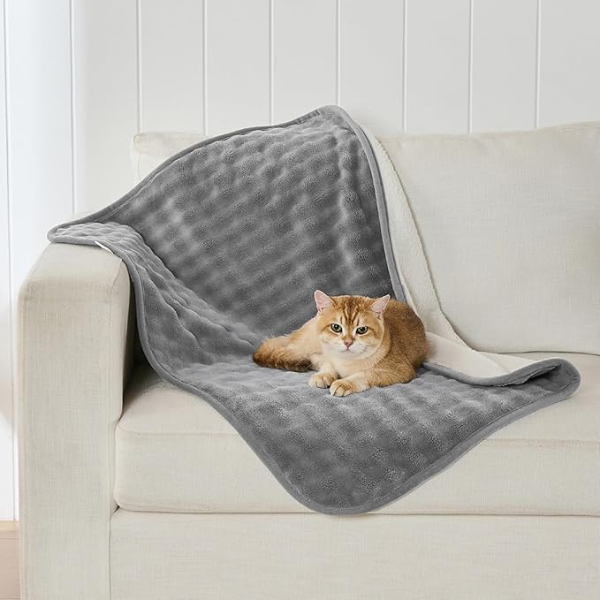 Yaning Waterproof Blanket for Bed Couch Sofa Car, Soft Leakproof Dog Blanket with 3D Bubble Pattern, Reversible Water Proof Pet Blankets for Dogs Cats Puppies (30"x40", Grey)