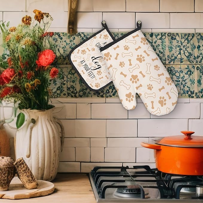 Dog Oven Mitts and Pot Holders Sets, Dog Lover Gifts for Women, Dog Paw Kitchen Accessories Sets, Complete Without a Dog at You Feet Heat Resistant Oven Glove Potholders for Kitchen Baking