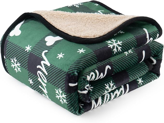 CAPT.SNOOZE Waterproof Dog Blankets Pet Blanket 50"x60", Soft Fluffy Sofa Car Bed Protector, Reversible Sherpa Fleece Dog Blanket for Large Dogs Christmas Decor(Christmas Green)