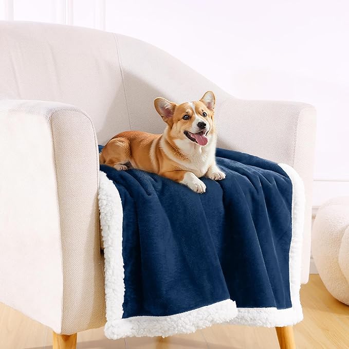 Smiry Waterproof Blanket Throw for Large Dogs Cats, Soft Reversible Dog Blanket for Sofa Couch Bed, Washable Leakproof Sherpa Fleece Furniture Couch Protector(30"x40", Navy/White)