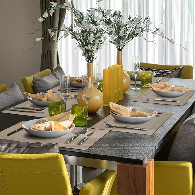 Winknowl Placemats Set of 4，Heat Resistant Woven Vinyl Washable PVC Place Mats，Non-Slip Stain Resistant Indoor/Outdoor Table Mats for Dining Table (Gold)