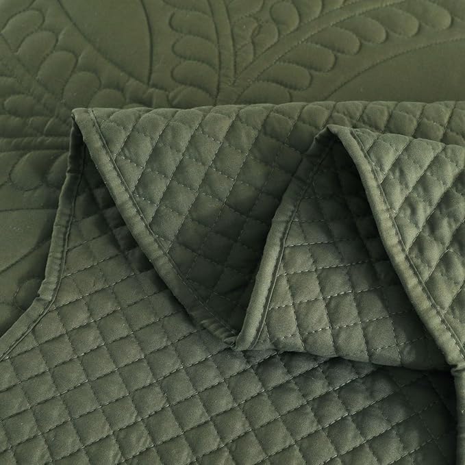 Cmfshape Oversize King Bedspread 120"x120",3 Piece California King Quilt Set,Lightweight Olive-Green Bedding Quilt Set for All Season,Modern Geometric Pattern Bed Set