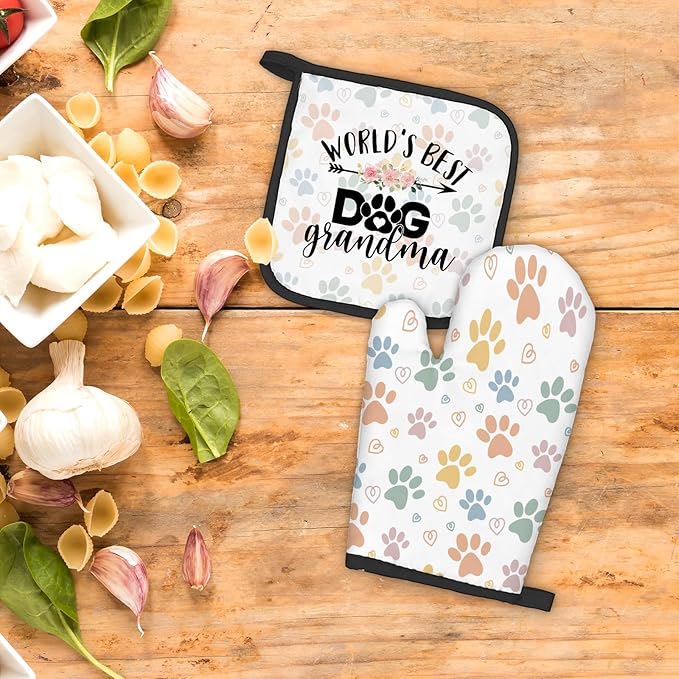 Dog Grandma Gifts Oven Mitts and Pot Holders Sets, Gifts for Dog Grandma, Dog Paw Kitchen Decor Accessories Sets, World’s Best Dog Grandma Heat Resistant Oven Glove Potholders for Kitchen