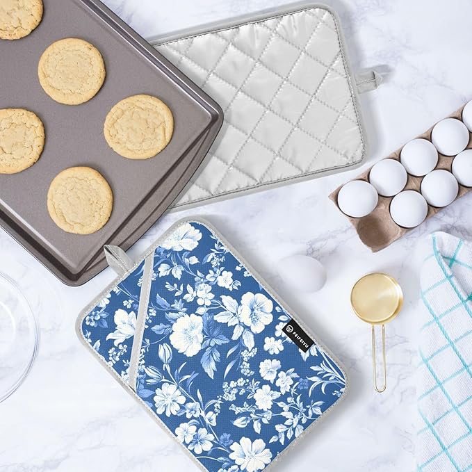Pot Holders Set of 2 Blue Flower Hot Pads for Kitchen Heat Resistant Potholders Sets for Kitchen and Baking 7x9.8in