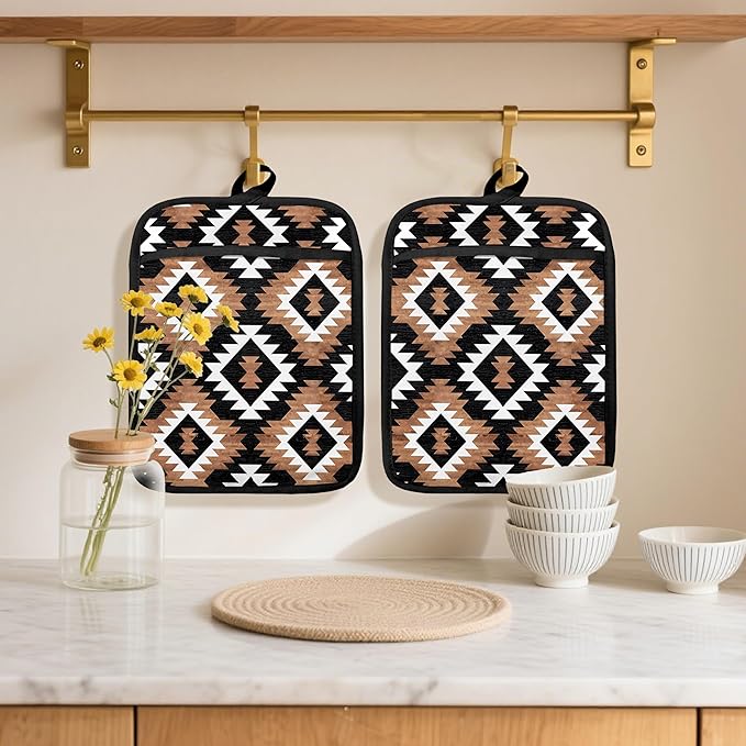 Vintage Western Aztec Pot Holders 2 Pack Set, Western Kitchen Decor, Boho Rustic Aztec Southwestern Heat Resistant Oven Hot Pads for Kitchen Countertop Baking Cooking，069 Potholder