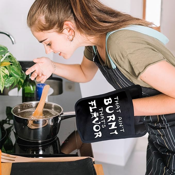 Funny Oven Mitts Set, BBQ Grilling Gifts, Funny Kitchen Gifts, That's Not Burnt That's Flavor Heat Resistant Kitchen Oven Gloves for Baking and Cooking,Pot Holders
