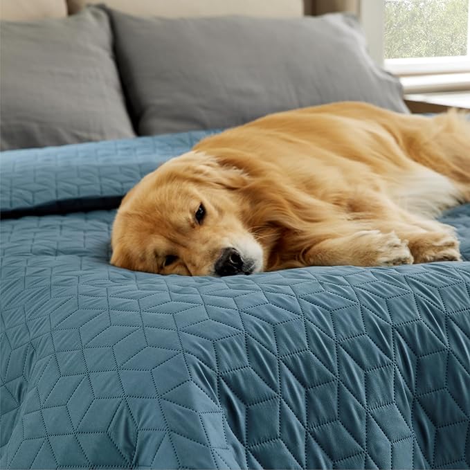 Bedsure 100% Waterproof Bed Cover for Dogs Washable - Non Slip Waterproof Dog Blanket for Bed, Lightweight Furniture Protector Durable for Pet Cat Puppy with Non-Slip Bottom, Blue, 68x82IN