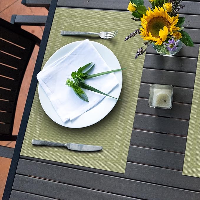 Winknowl Placemats Set of 8，Heat Resistant Woven Vinyl Washable PVC Place Mats，Non-Slip Stain Resistant Indoor/Outdoor Table Mats for Dining Table (Green)