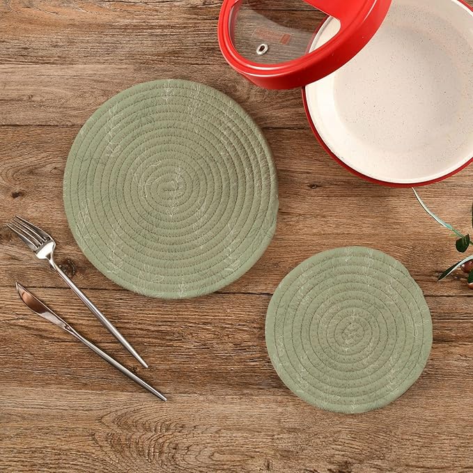 Boccsty Botanical Floral Leaves Trivet Mat 2PCS Simple Flowers Sage Green Round Woven Potholders Kitchen Table Countertop Protector Hot Pads Farmhouse Coasters Counter Mats for Cooking Baking