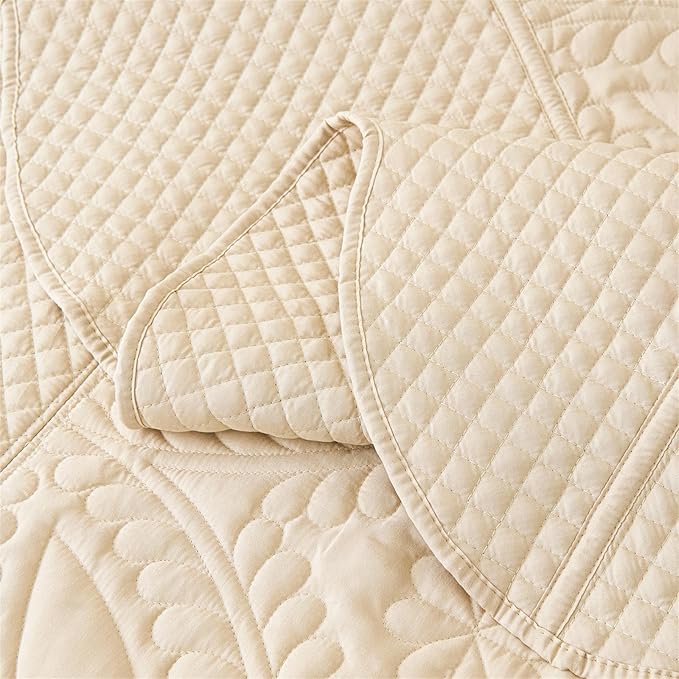 Cmfshape Oversize King Bedspread 120"x120",3 Piece California King Quilt,Lightweight Beige Quilt Set for All Season,Modern Coin Pattern Bedding Set(1 Quilt,2 Pillowshams)